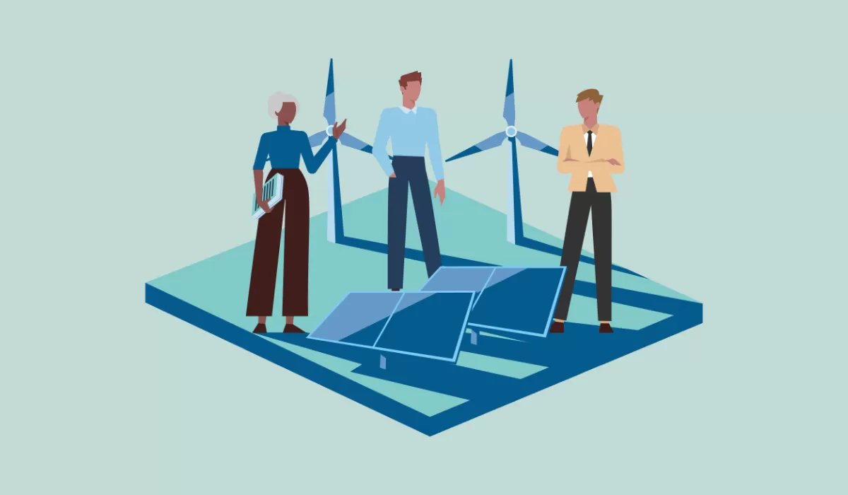 3 personenn gepositioneerd tussen 2 windmolens en 2 zonnepanelen op de grond